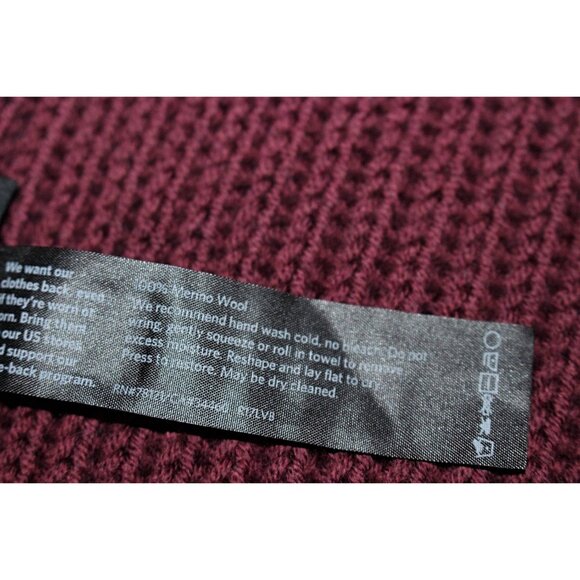 New w/Tags Eileen Fisher "Keyhole Scarf in 100% Merino Rib", Claret Red - Picture 10 of 11